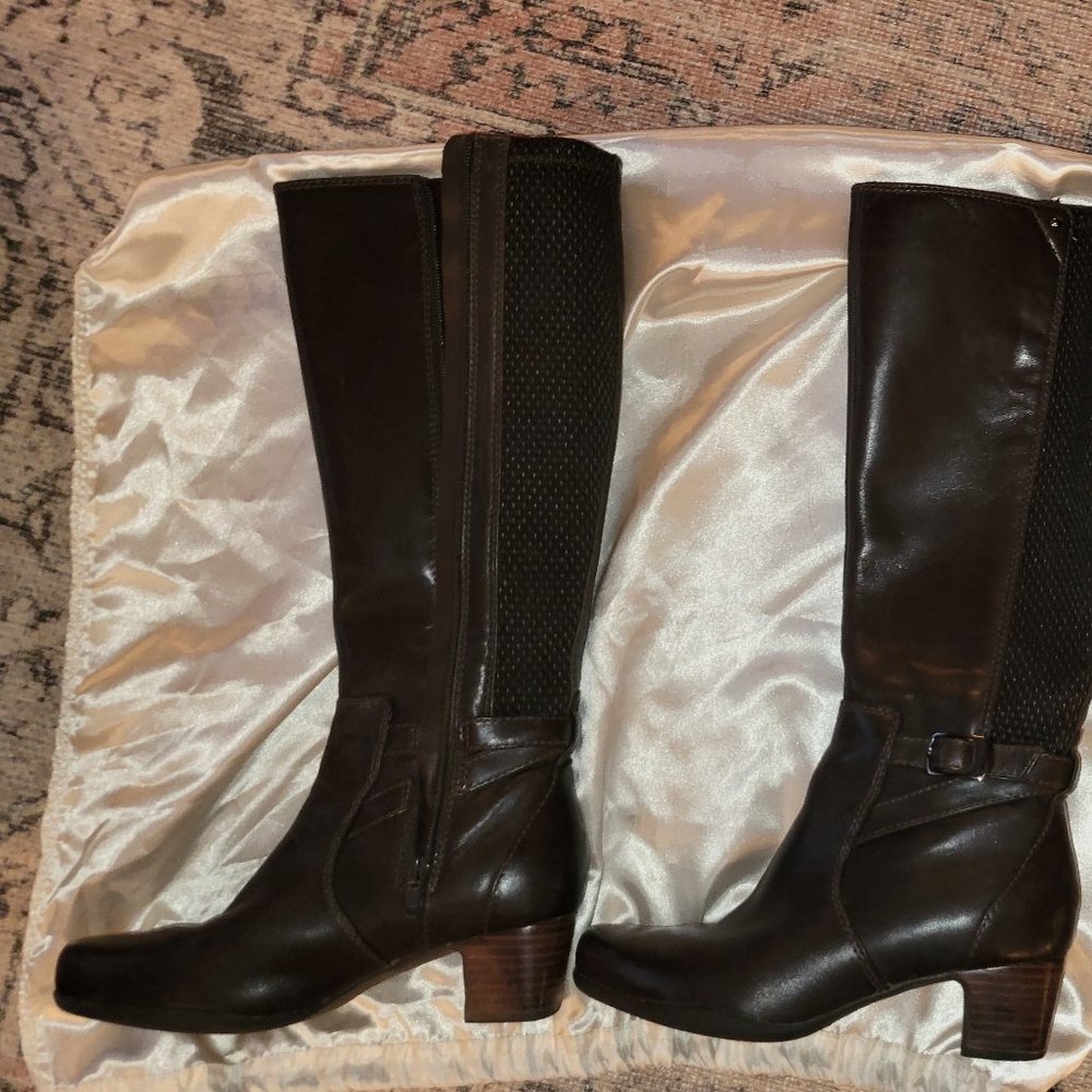 Brown Clark Artisan Boot size 5.5
